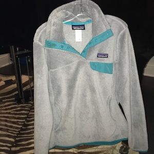 Women’s Patagonia gray and blue pullover size  S